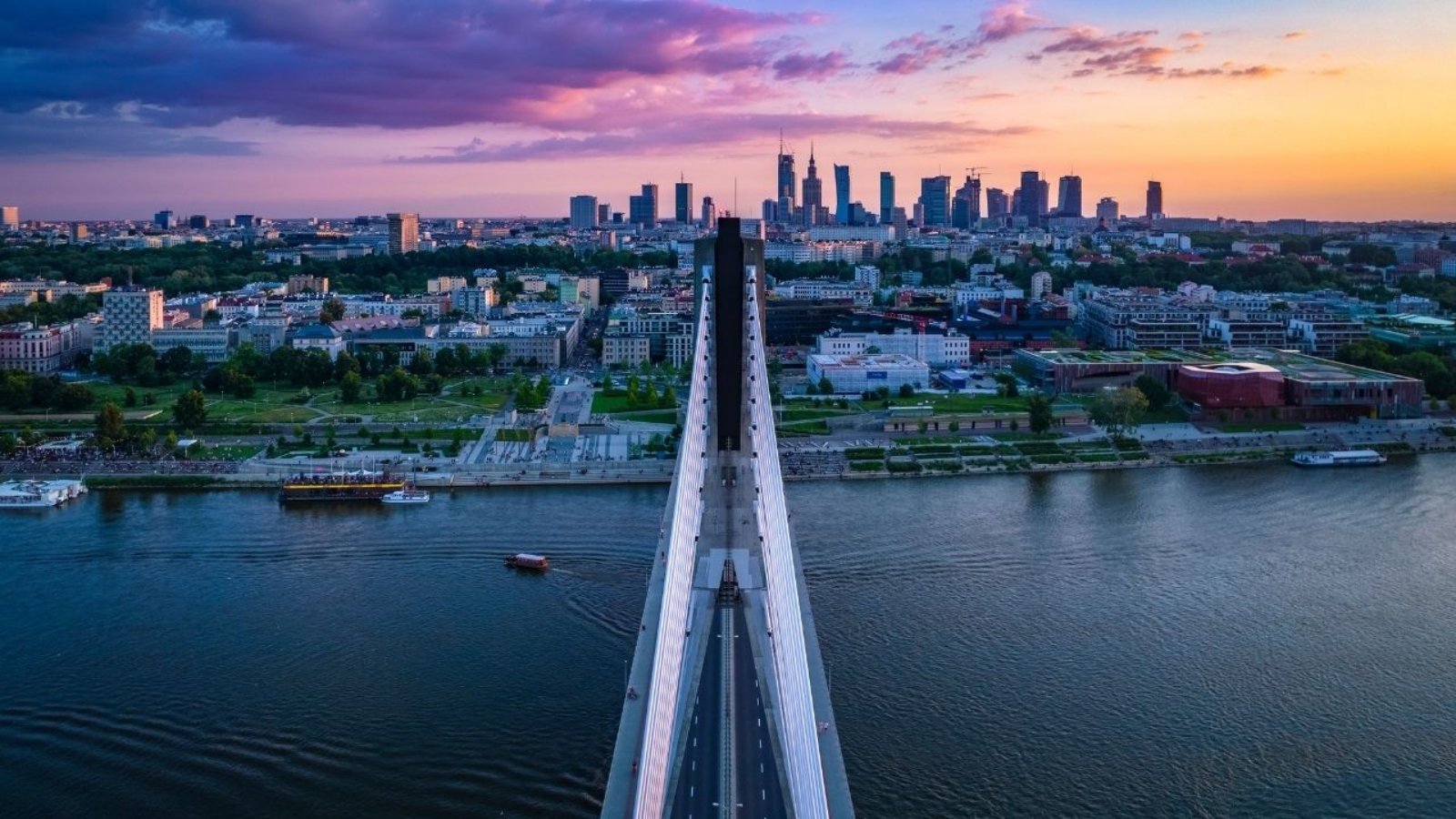 Statek „Stalmach” i szkutę „Tango” – kiedy wybrać który?